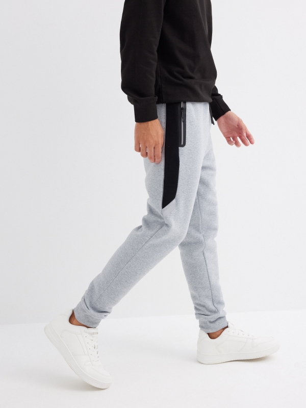  Pantalón jogger deportivo gris claro