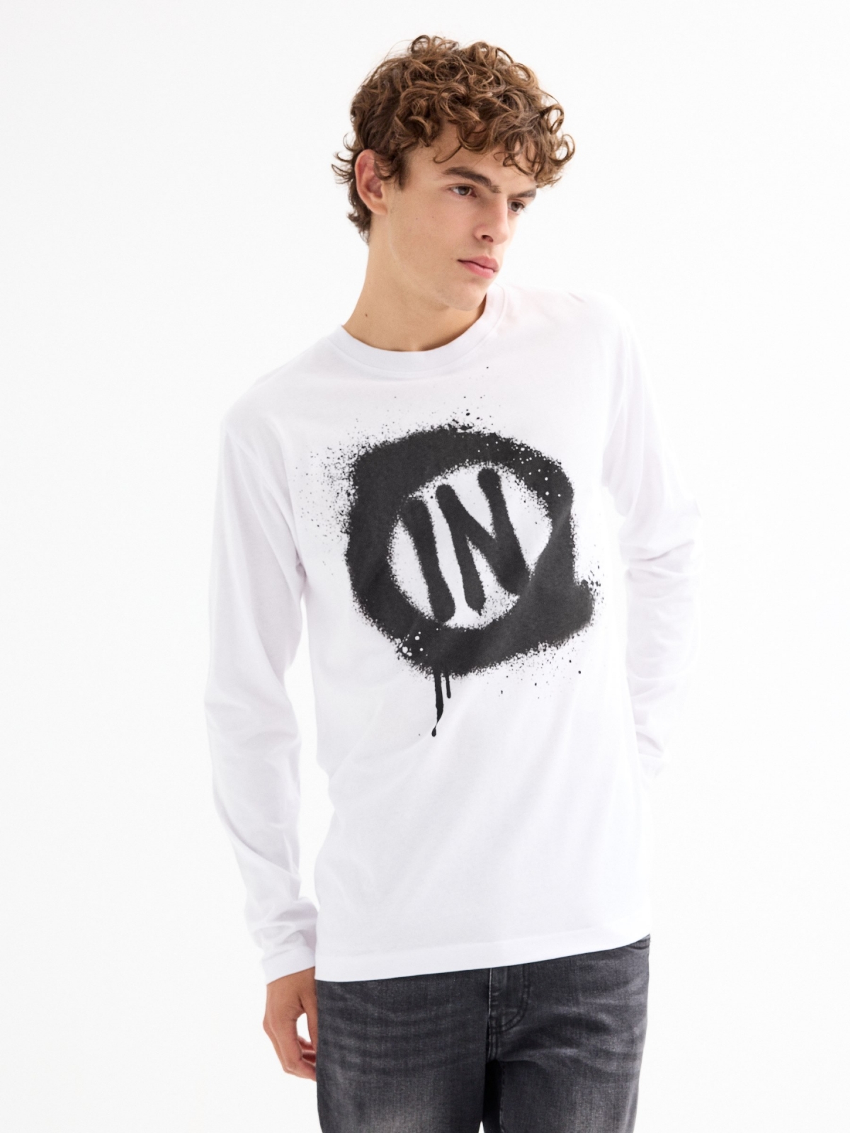 T-shirt com graffiti INSIDE branco vista meia frontal