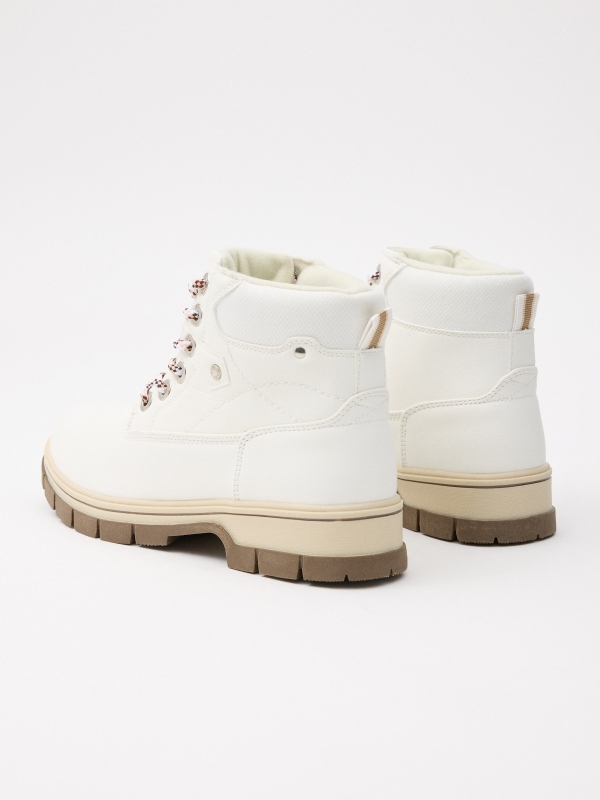 Mountaineering boot with platform white 45º back view