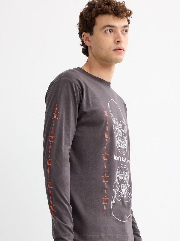 Camiseta Don't Fail Me gris oscuro vista detalle