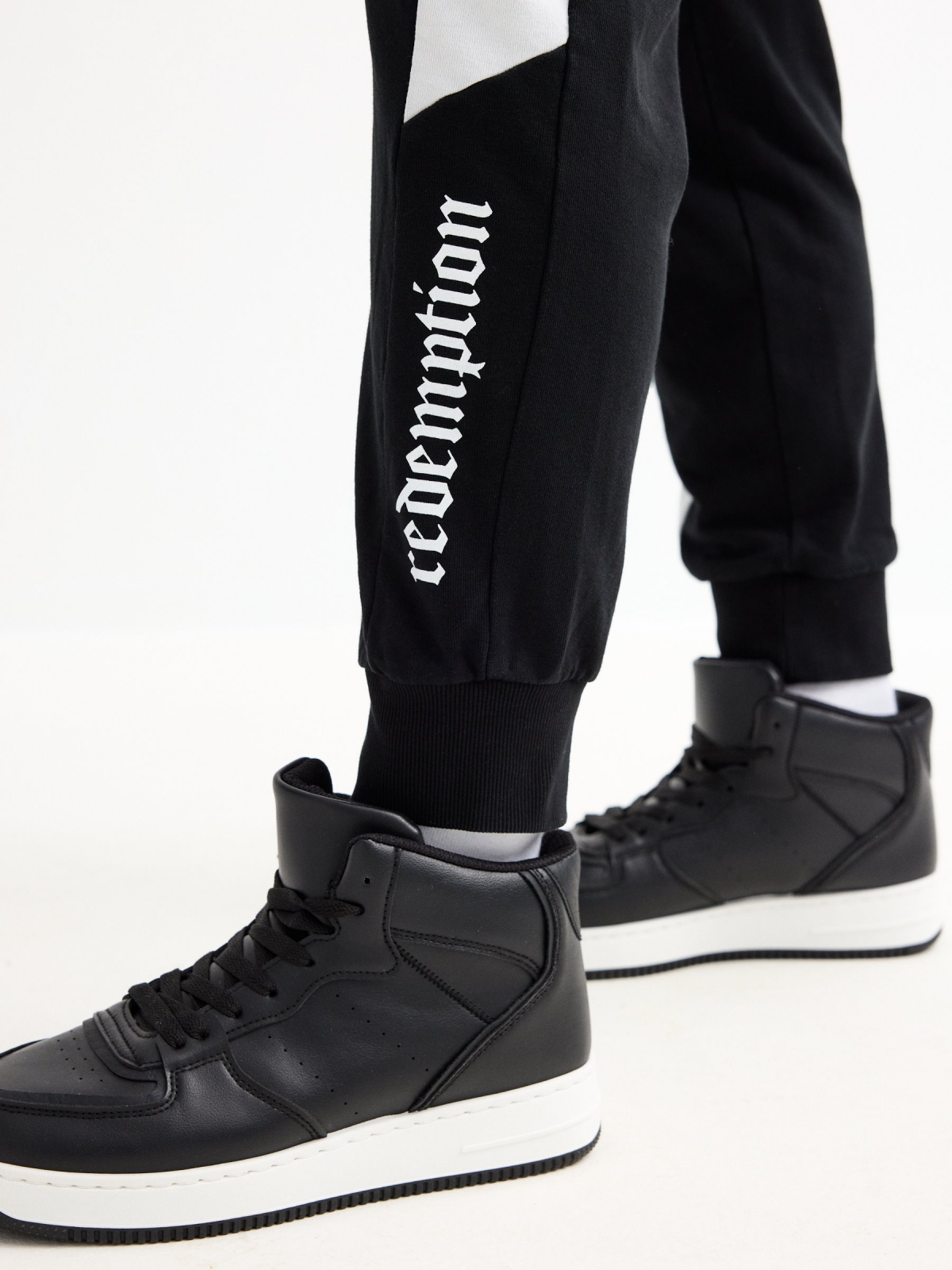 Redemption jogger trousers black detail view