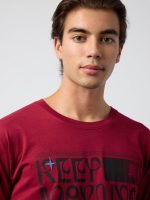 %Pto% Camiseta print gráfica granate