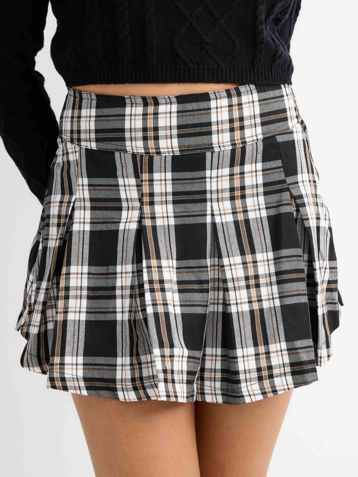 Mini plaid skirt black front detail view