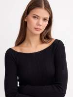%Pto% Vestido mini cuello de barco negro