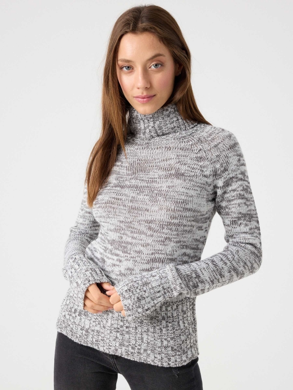 Camisola de gola alta em malha polar cinza melange vista meia frontal