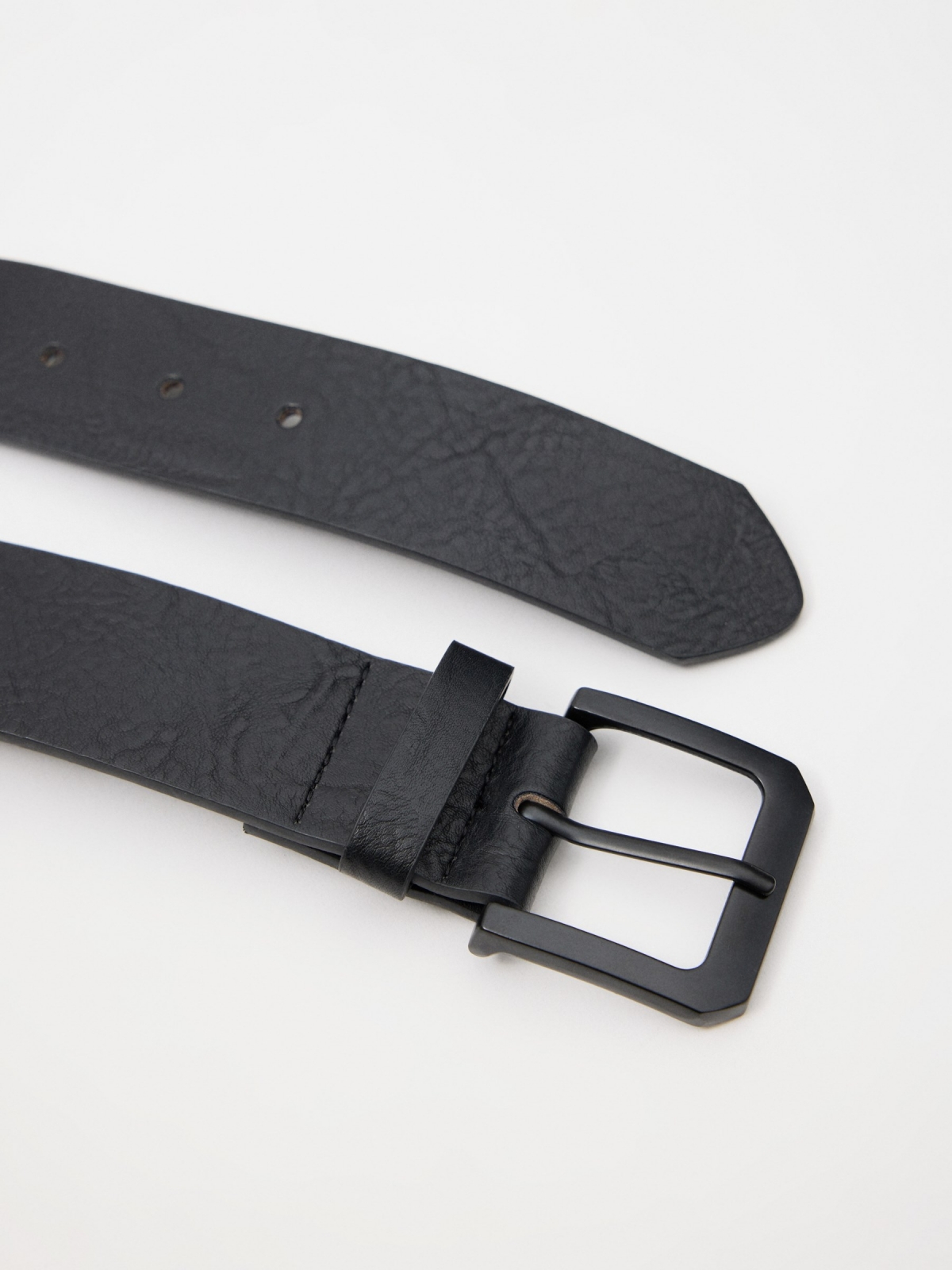 Black men's belt black detail view