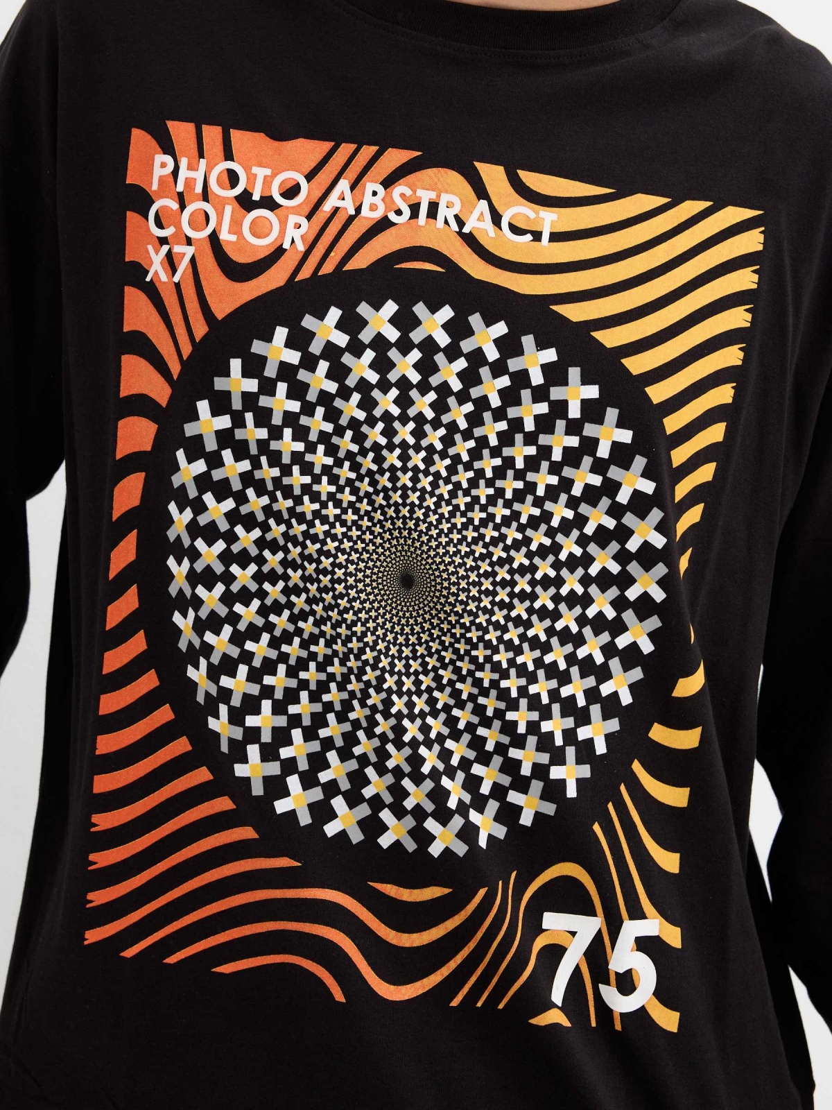 Camiseta Photo Abstract Color negro vista detalle