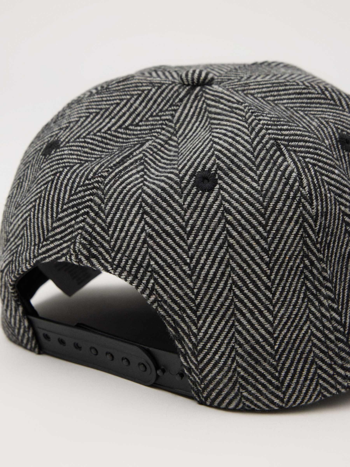 Herringbone cap grey detail view