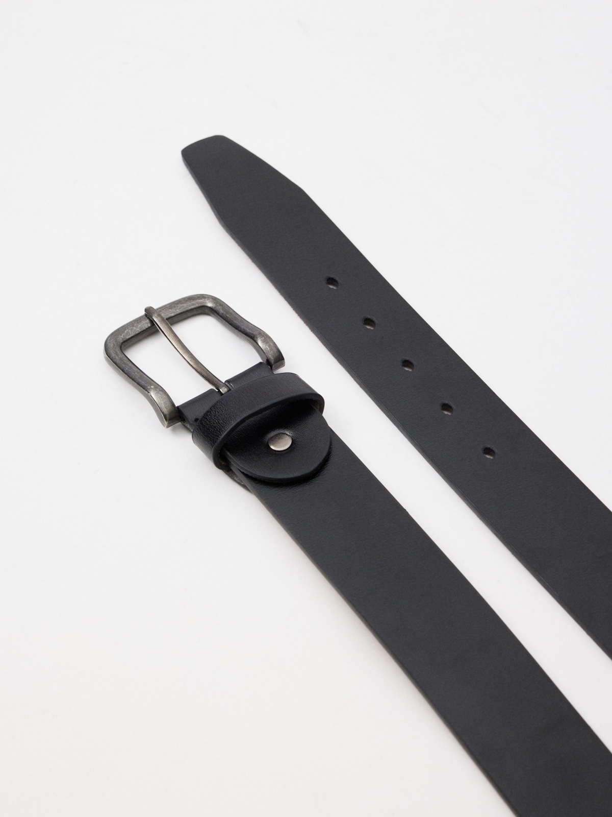 Thin black leatherette belt black detail view