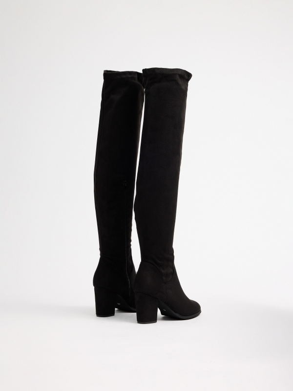 Heeled musketeer boot black 45º back view