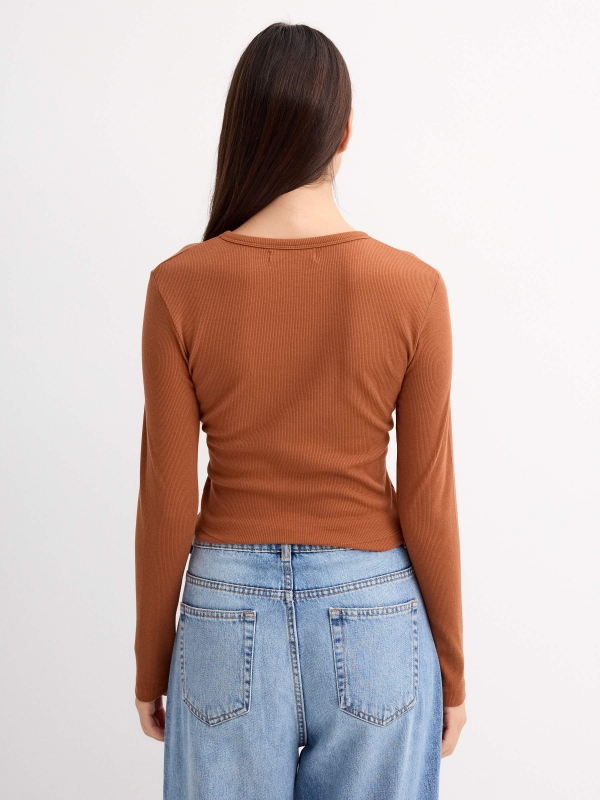 Basic crop slim t-shirt brown middle back view