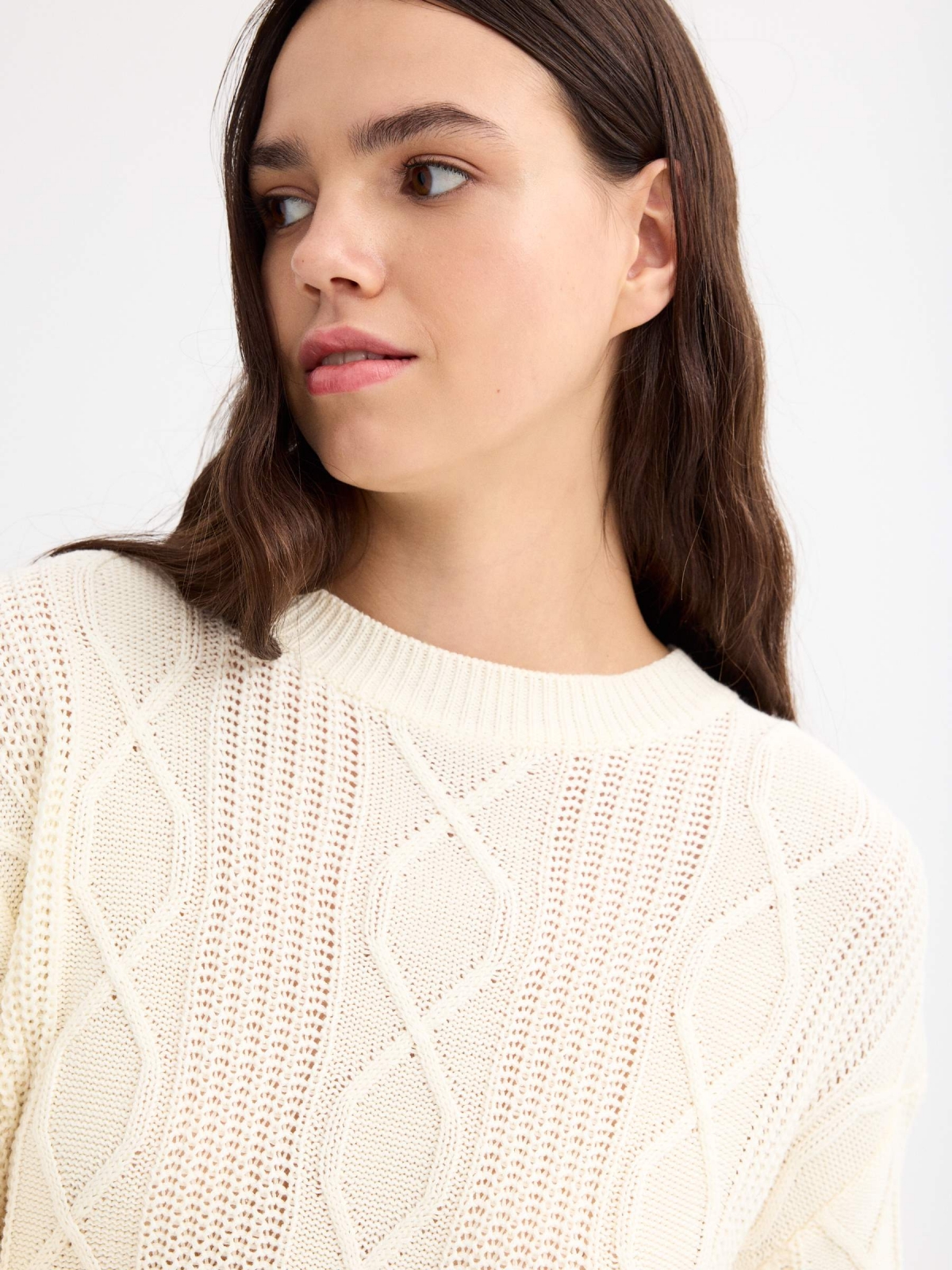 Jersey crop de ochos blanco roto vista detalle