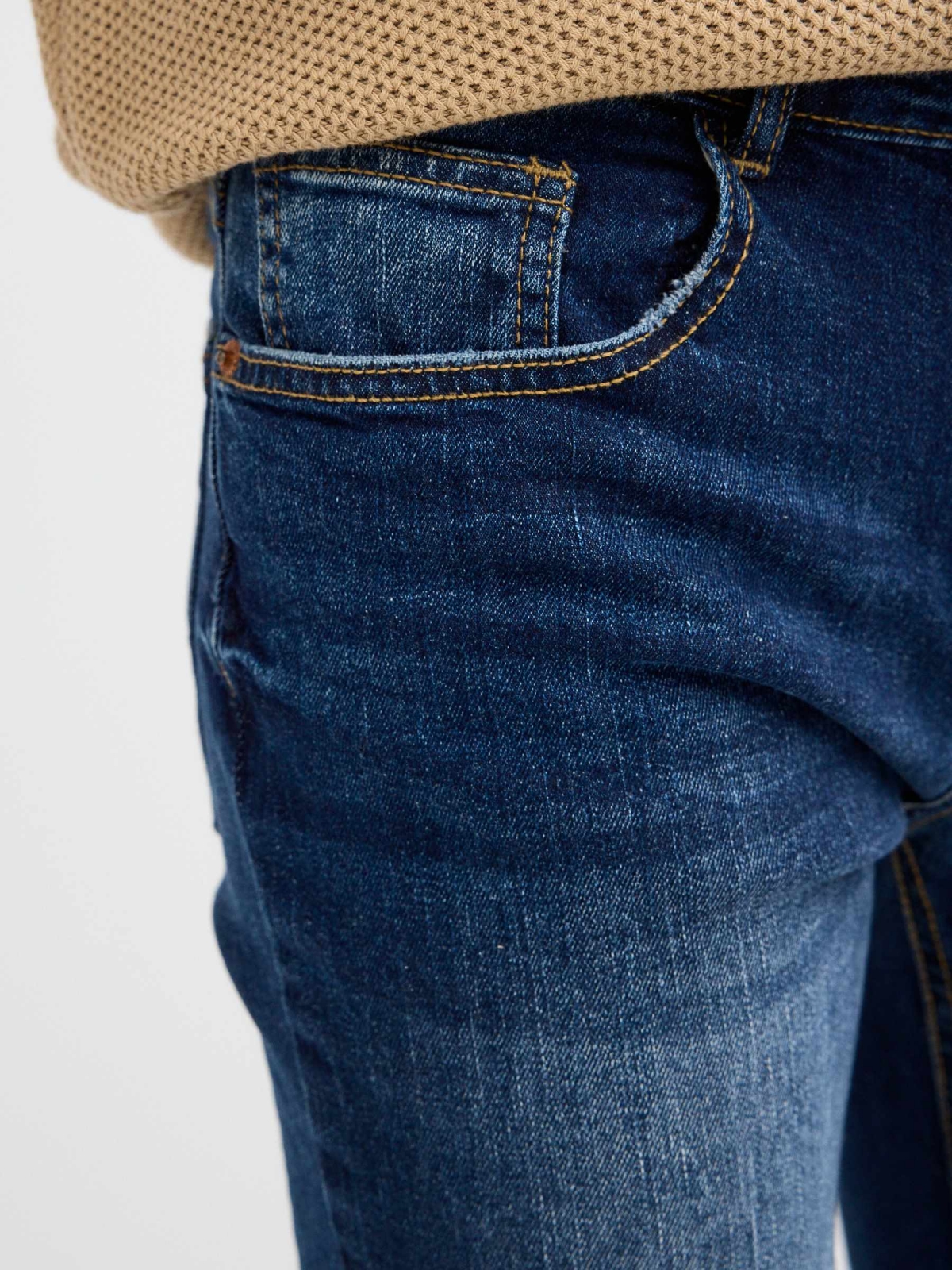 Jeans super slim denim desgastados azul vista detalle