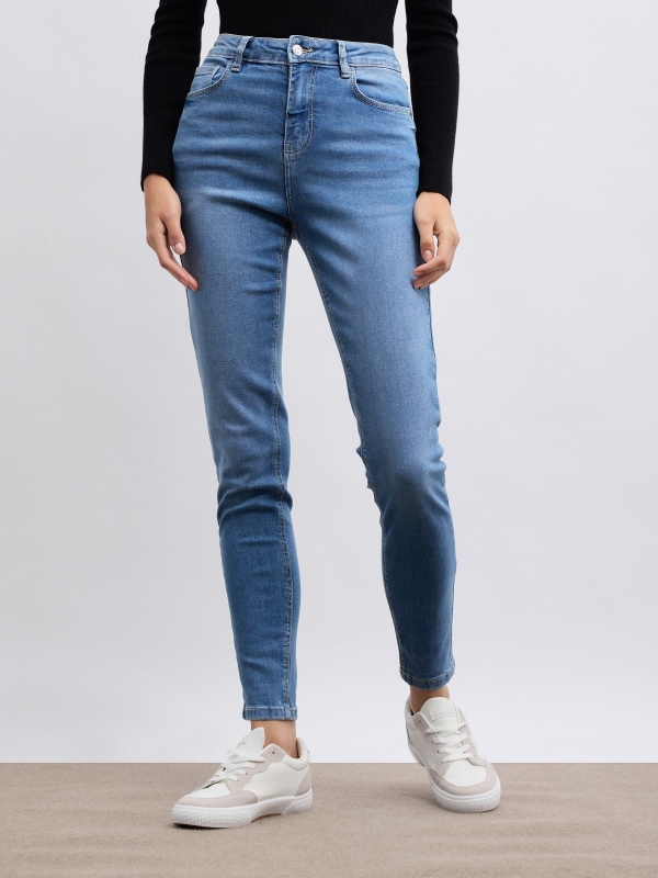 Mid-rise skinny jeans blue middle front view