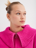 %Pto% High neck sweater with zipper fuchsia