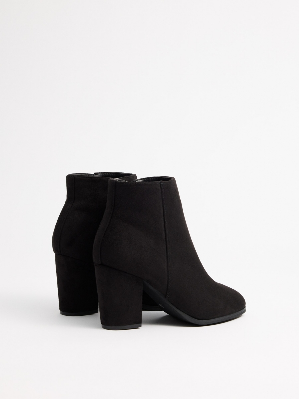 Basic ankle boots with wide heel black 45º back view