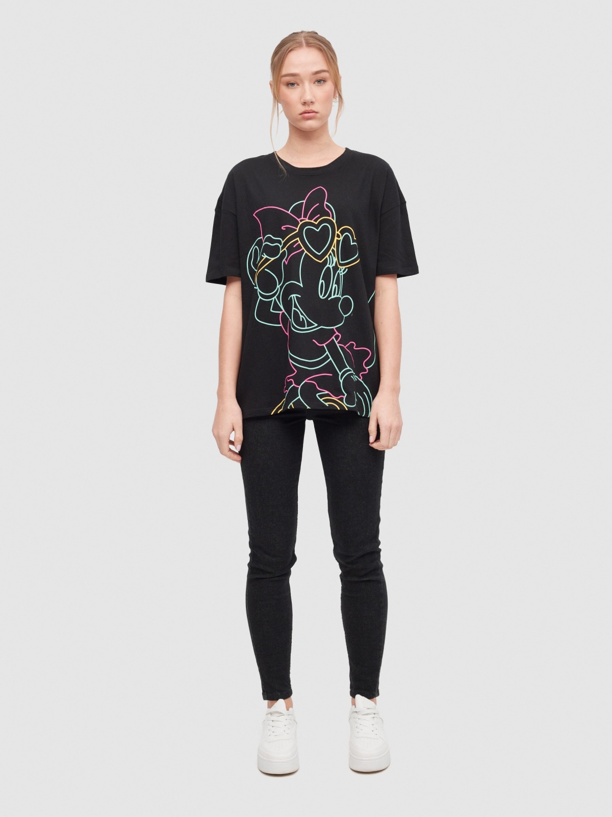 T-shirt oversize Minnie preto vista geral frontal