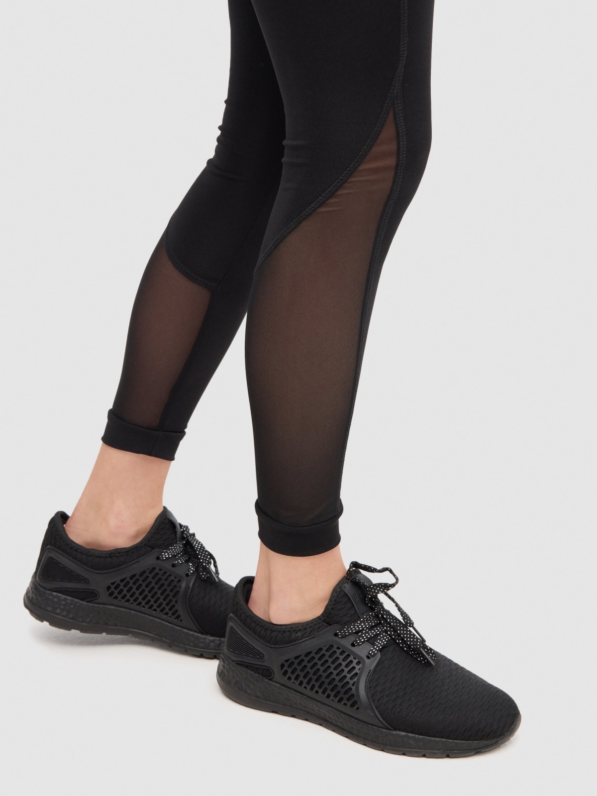 Leggings detalhes em mesh preto vista detalhe