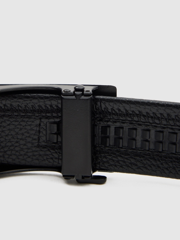 Basic belt black detail view