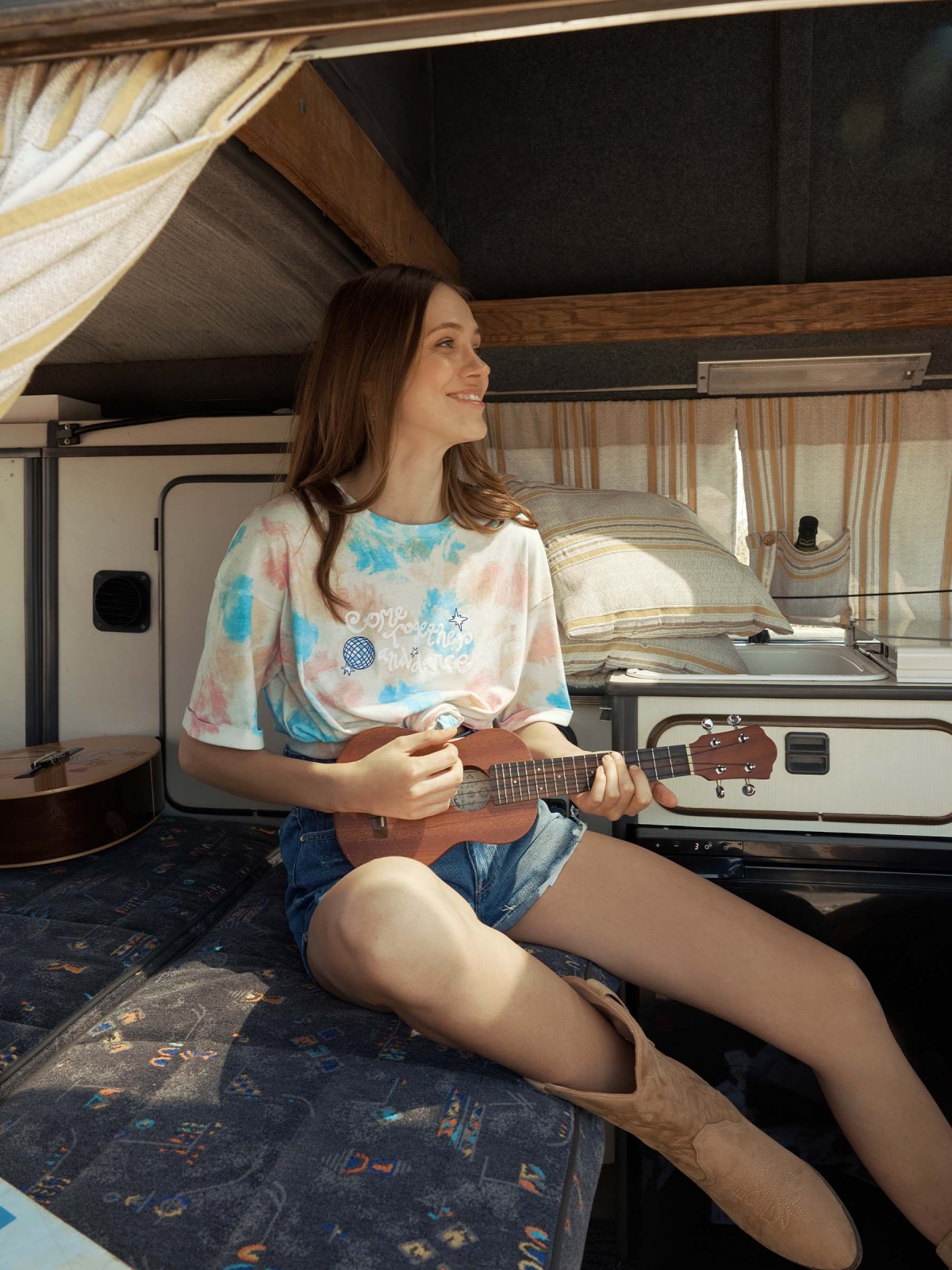 %New% Tie dye disco t-shirt light pink