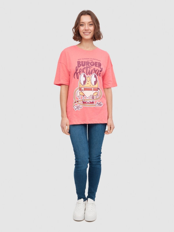 T-shirt oversize Burguer coral vista geral frontal