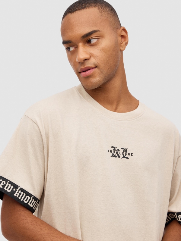 T-shirt with elastic cuffs taupe detail view