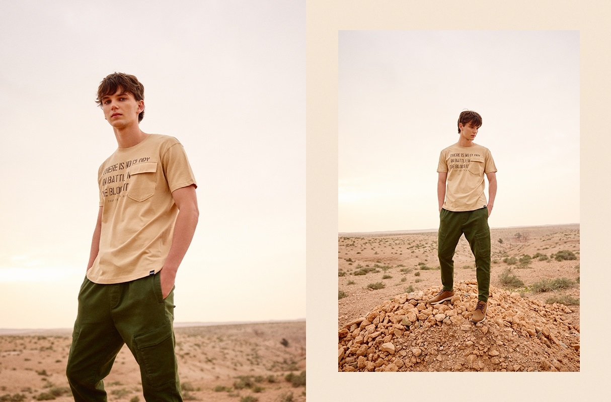 Camiseta texto con bolsillo