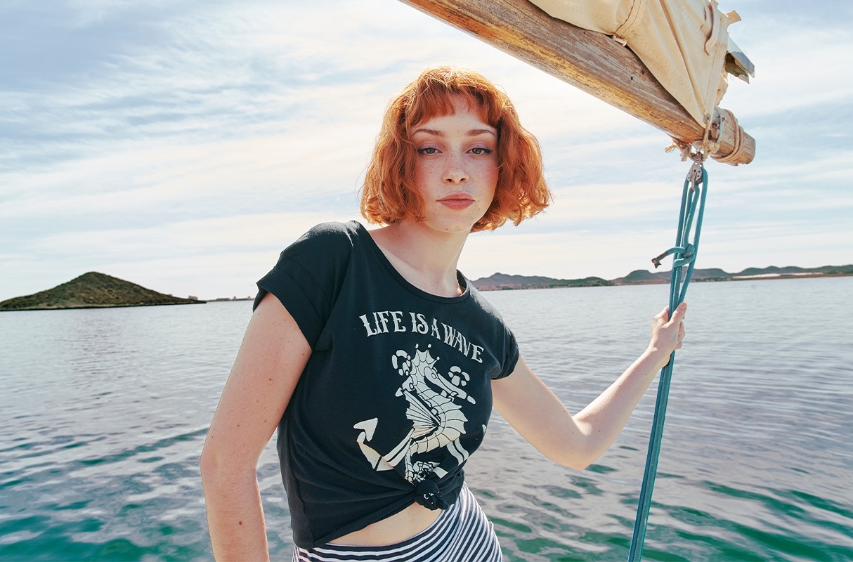 Seahorse T-shirt navy middle front view