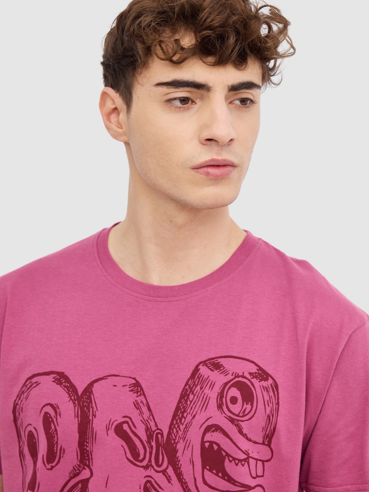 T-shirt Monster violeta vista detalhe
