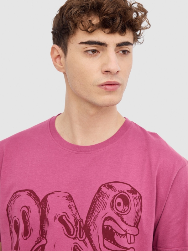T-shirt Monster violeta vista detalhe