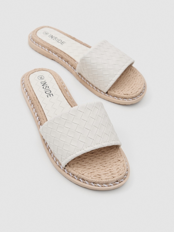 Jute shovel white detail view