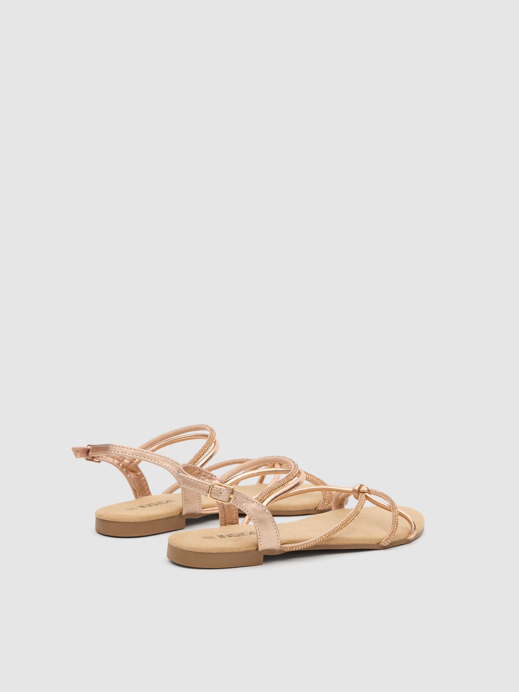 Sandalia tiras metalizada dorado/plateado