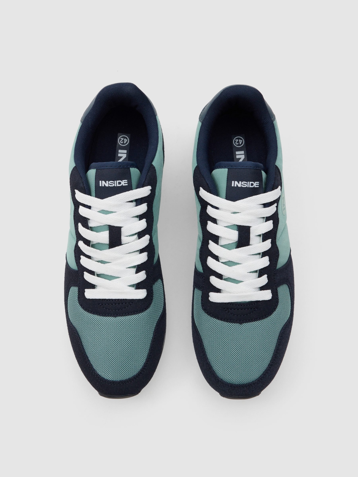 Basic two-tone sneaker aquamarine zenithal view