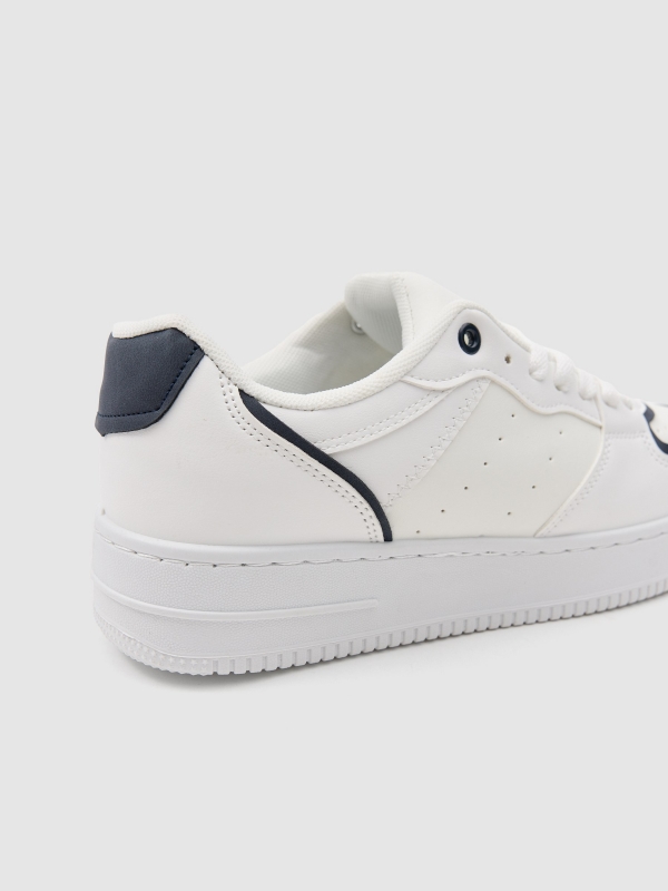 Basic skater sneaker with detail white detail view