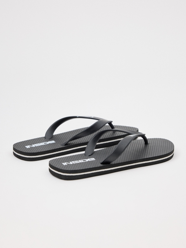 Basic black flip flop black 45º back view