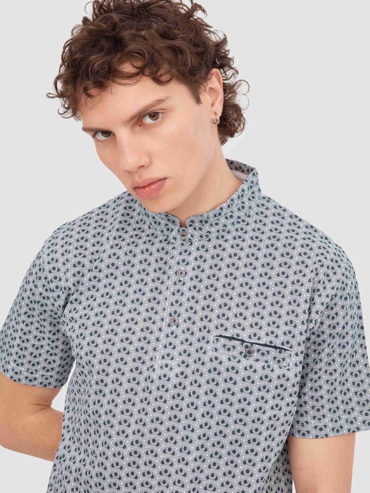 Mao geometric polo navy detail view