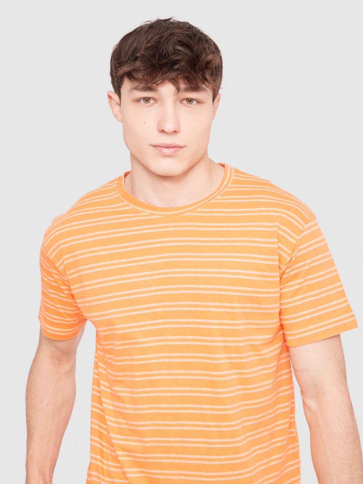 Textured striped T-shirt salmon detail view