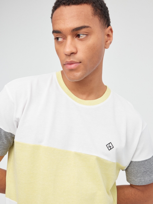 Colour block t-shirt white detail view