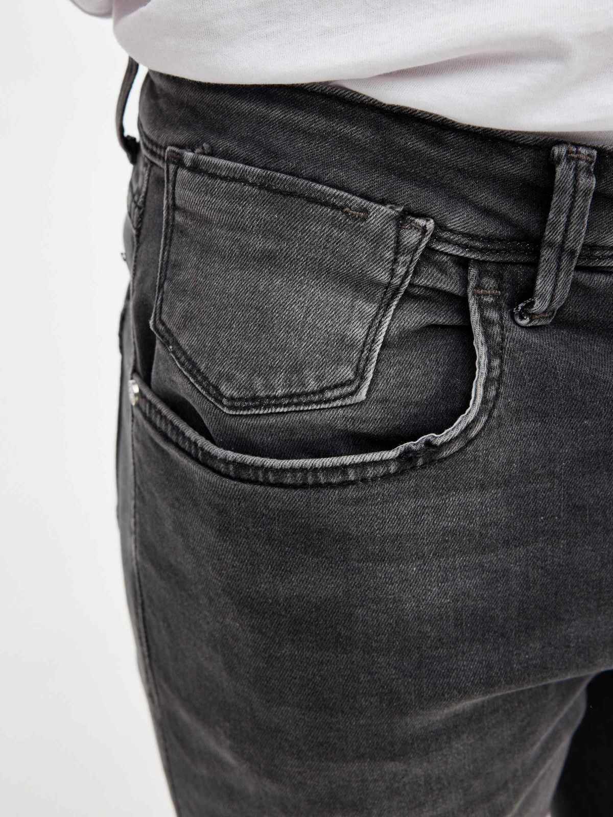 Bermuda denim gris lavado gris oscuro vista detalle