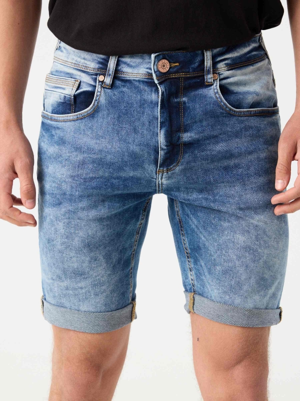 Distressed denim bermuda short blue detail view