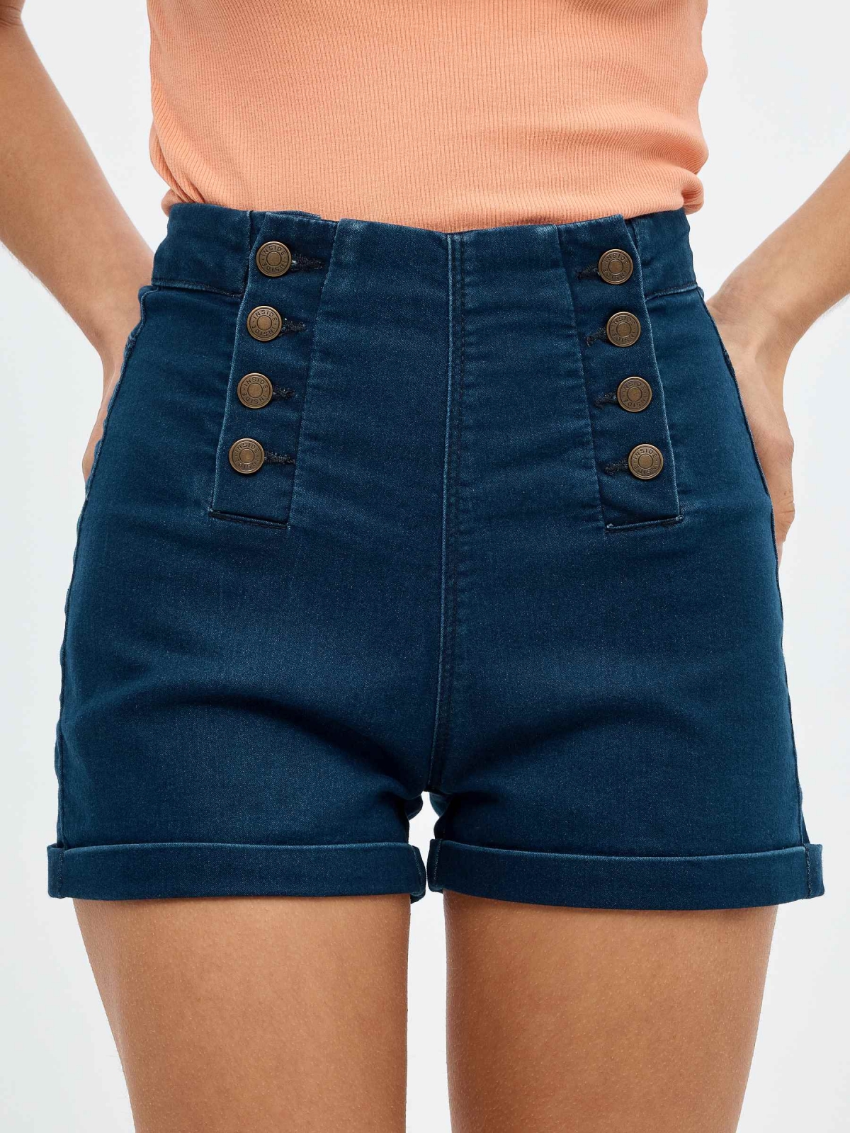 Short denim tiro alto botones azul vista detalle