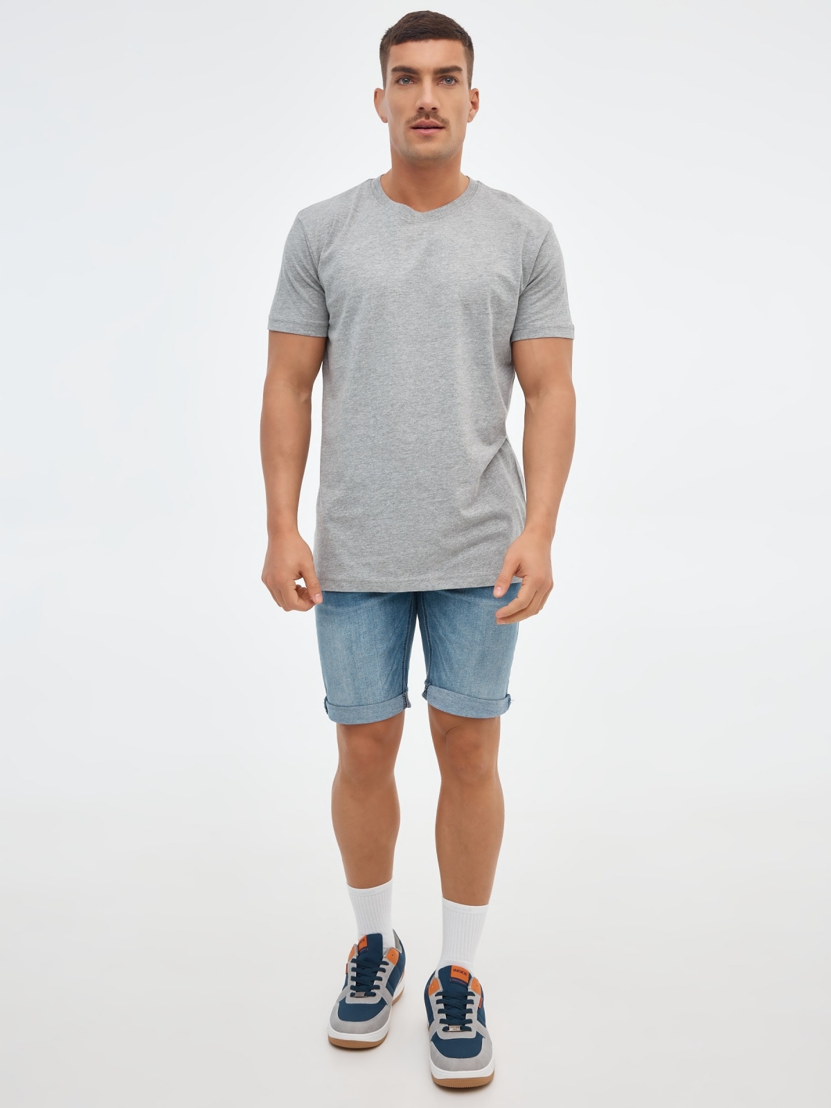 Washed effect bermuda denim short blue front view