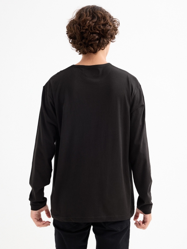 Basic long sleeve t-shirt black middle back view