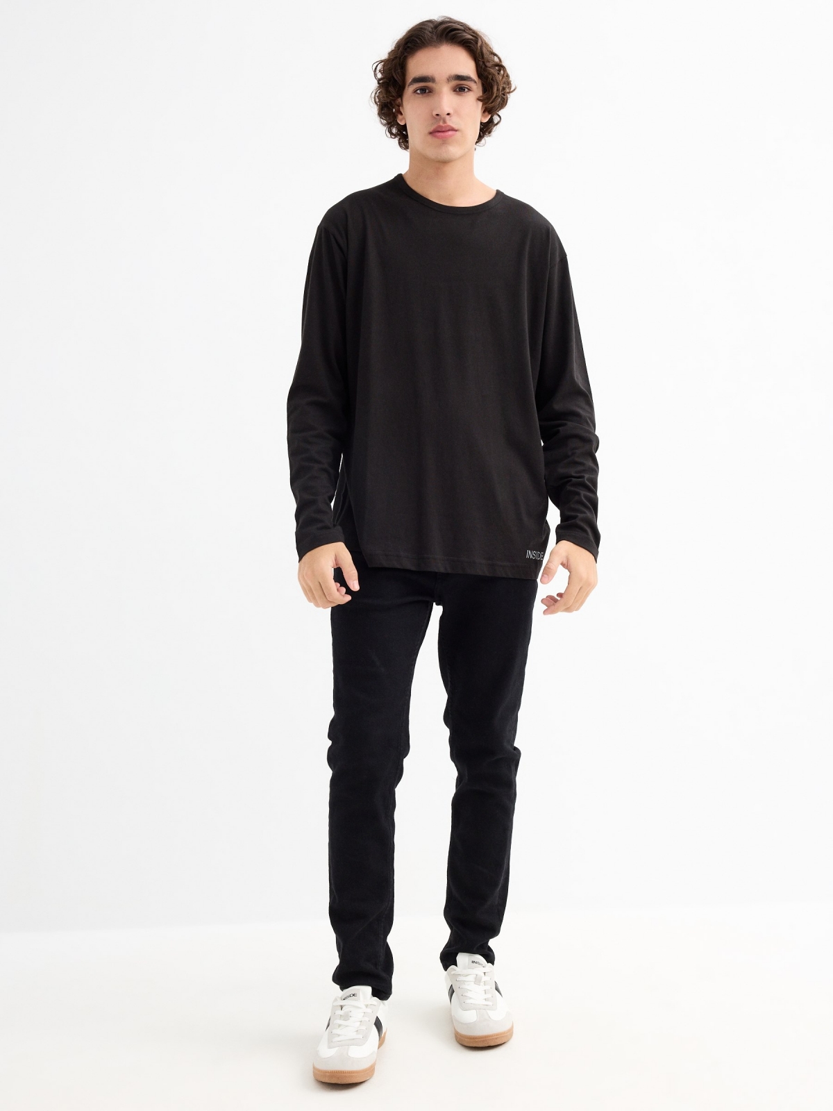 Basic long sleeve t-shirt black general front view