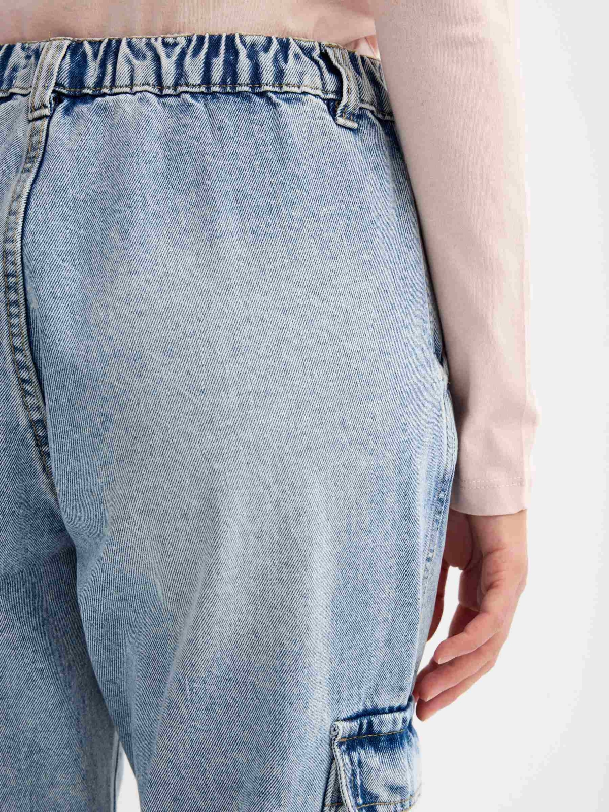 Denim cargo mom jeans blue detail view