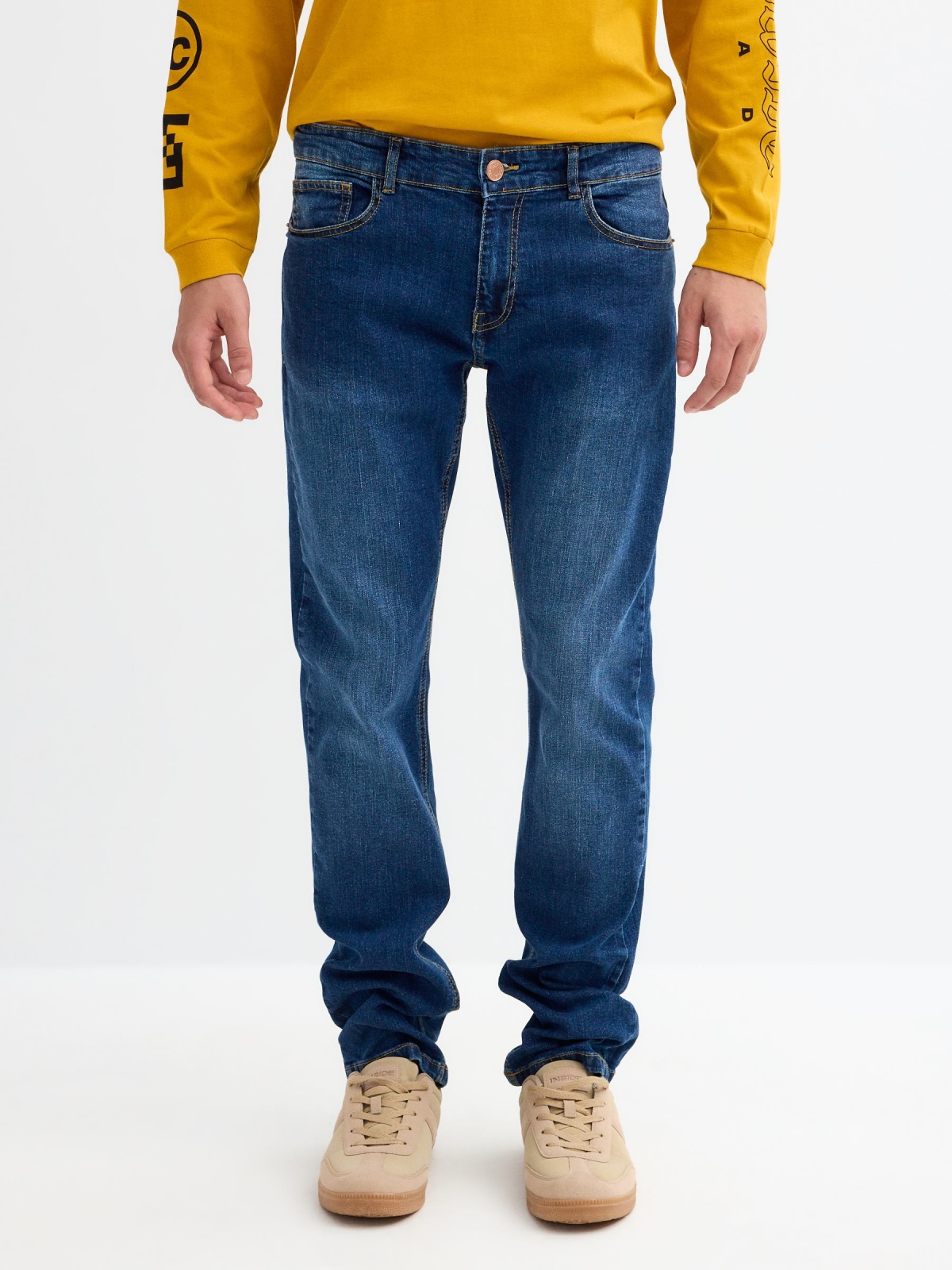 Regular basic jeans blue middle front view