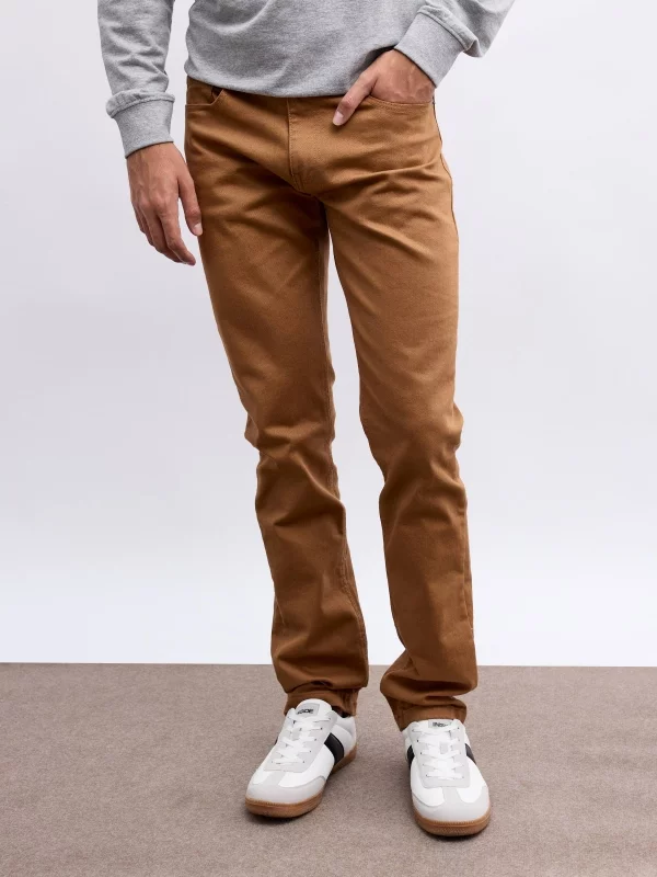 Basic colored jeans brown middle front view