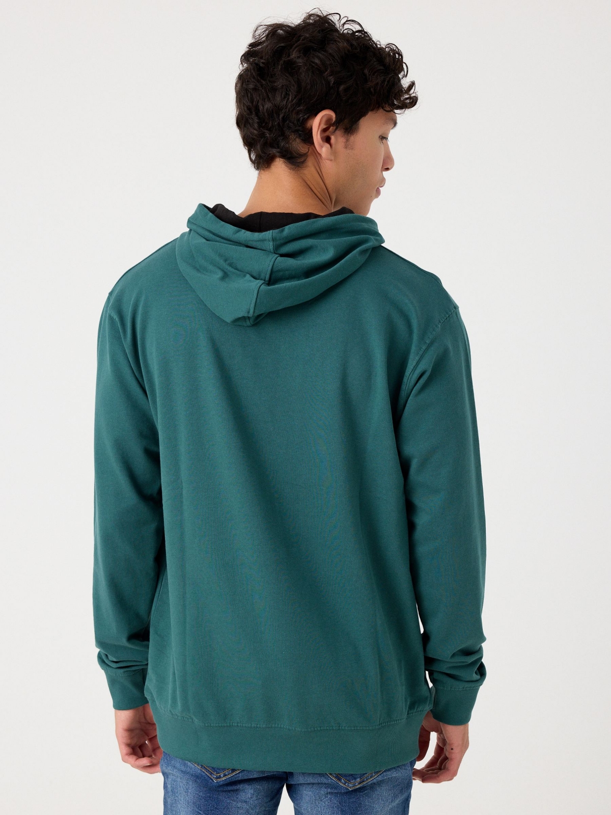 Sudadera básica canguro verde vista media trasera