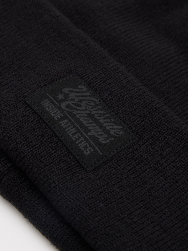 Basic black rolled-up beanie black front view