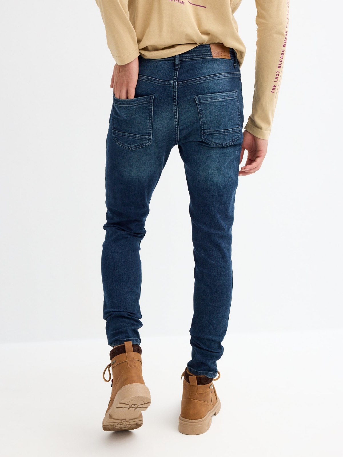 Basic carrot jeans blue middle back view